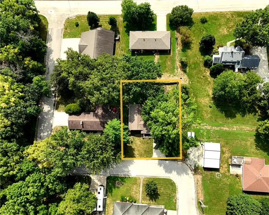 1424 Dowell Drive, Chillicothe, MO 64601 - #3