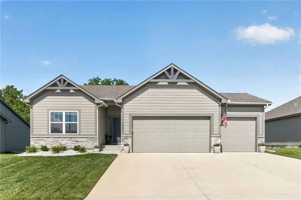 2310 NW Rymeg Drive, Grain Valley, MO 64029 - #1