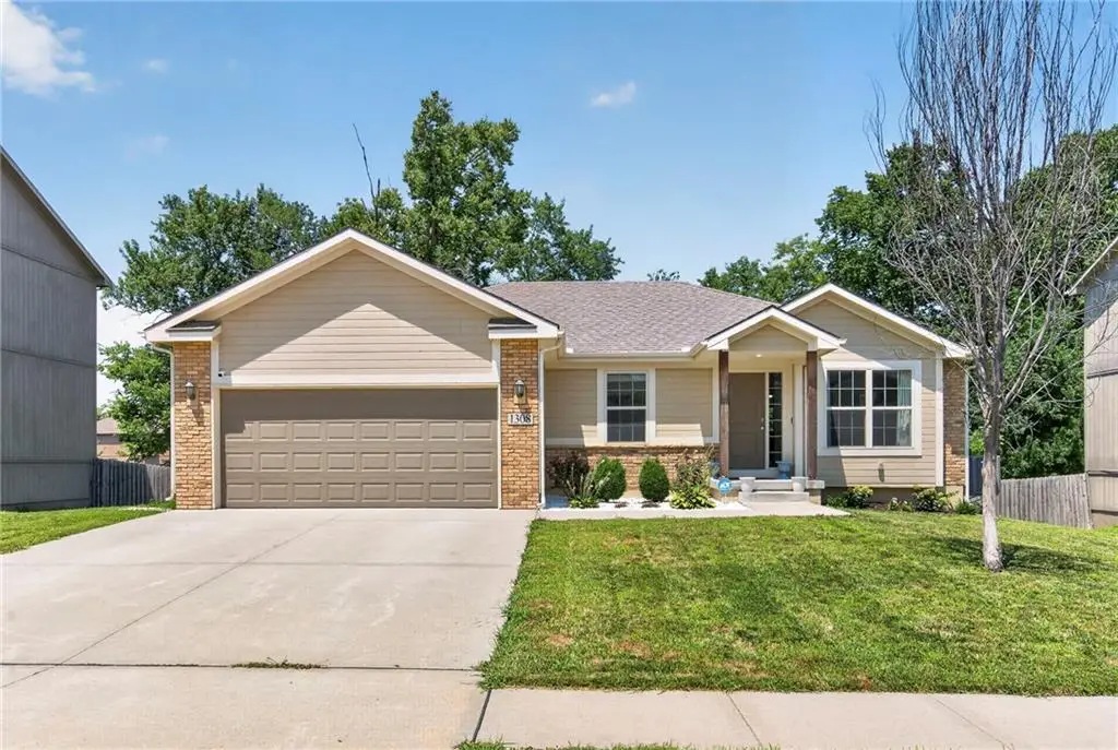 1308 NW Hilltop Lane, Grain Valley, MO 64029 - #1