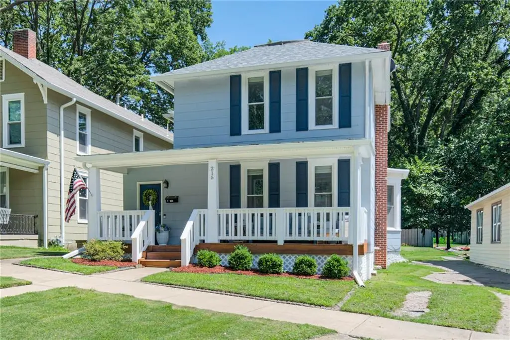 215 Pine Street, Leavenworth, KS 66048 - #1