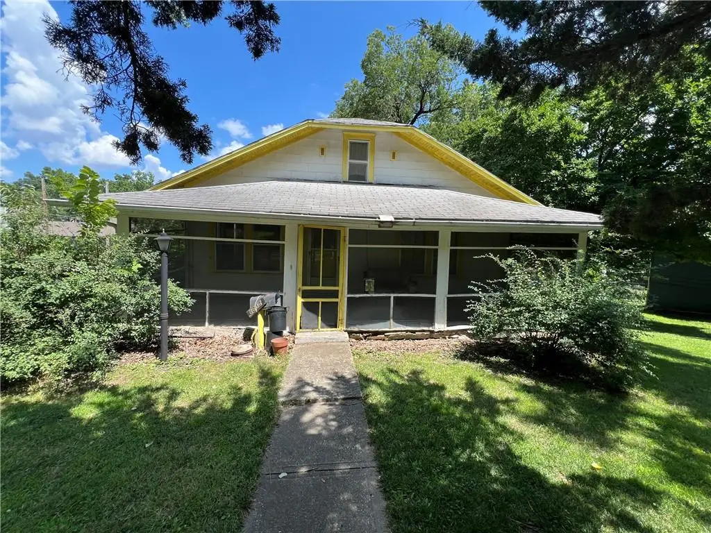 8603 Robinson Street, Overland Park, KS 66212 - #1