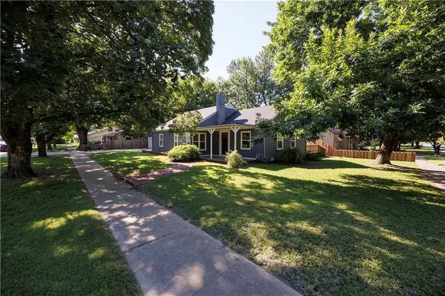 900 Adams Street, Fredonia, KS 66736 - #3
