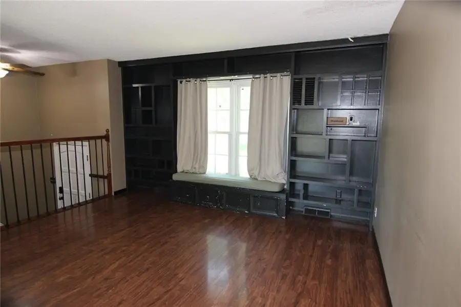 11204 W 51st Terrace, Shawnee, KS 66203 - #3