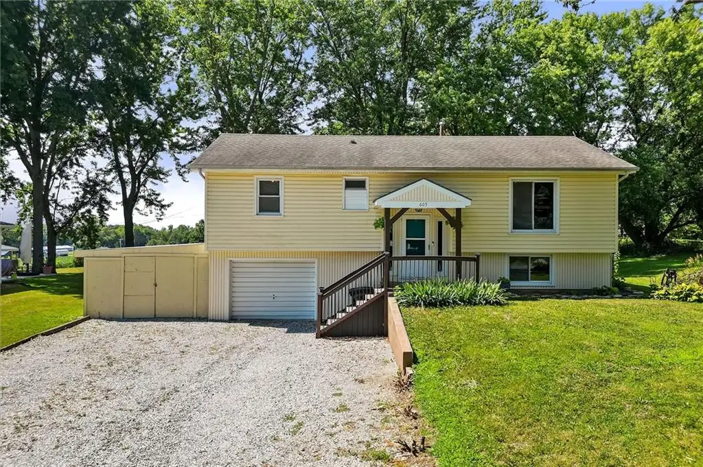 605 S Westview Drive, Richmond, MO 64085 - #1