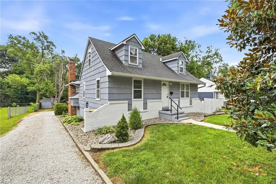 407 N Fairview Avenue, Liberty, MO 64068 - #3