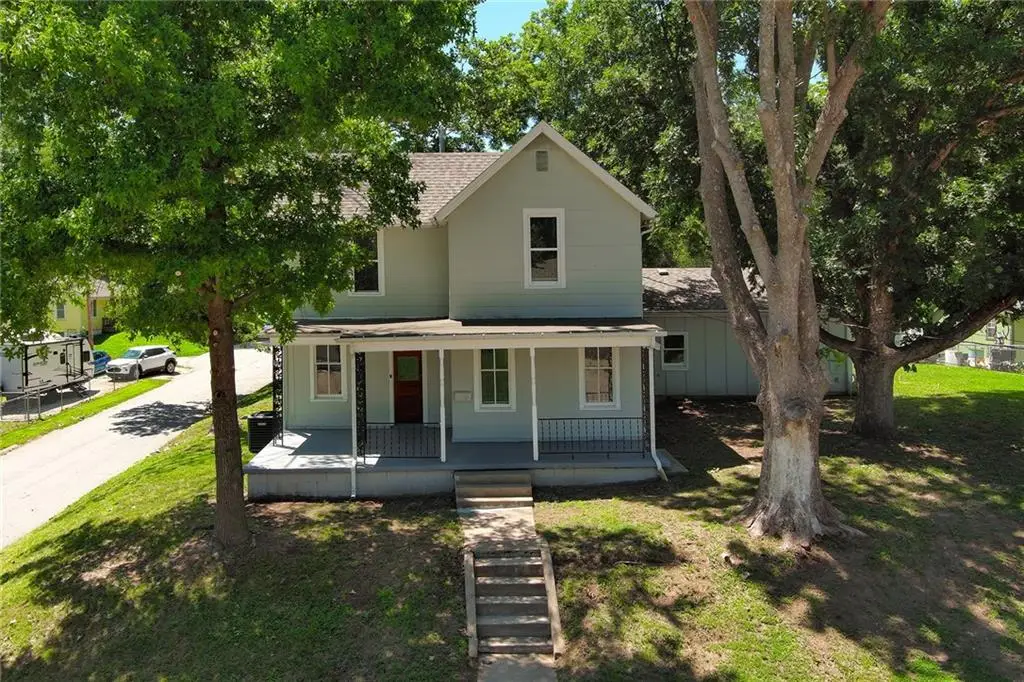 1716 S 5th Street, Leavenworth, KS 66048 - #1