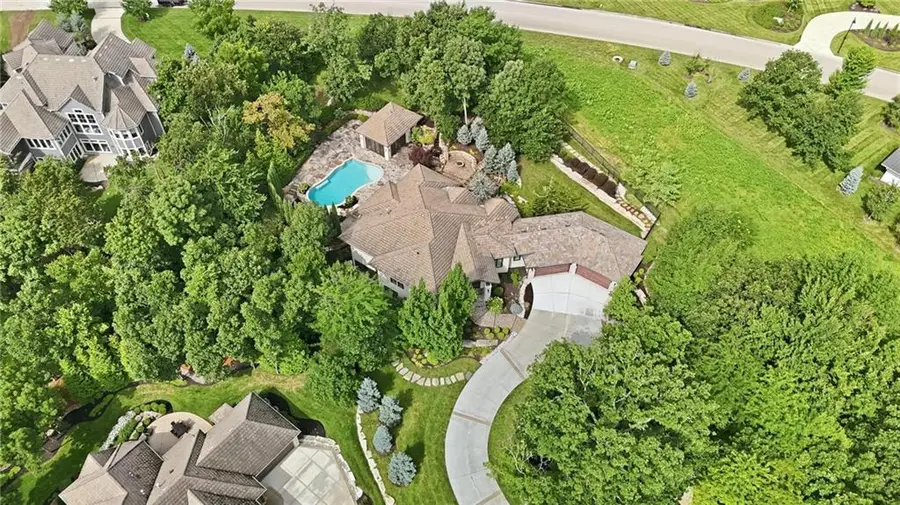 100 Dunhill Court, Loch Lloyd, MO 64012 - #2