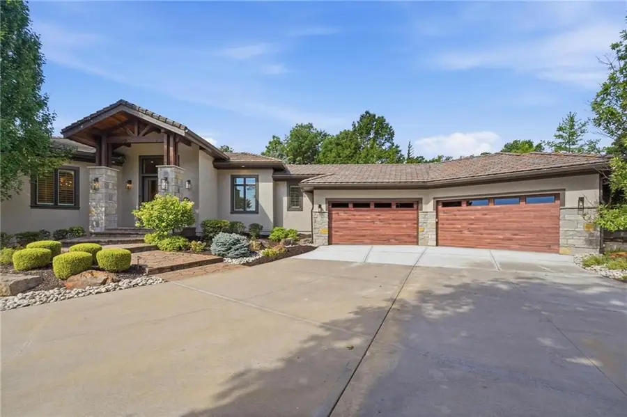 100 Dunhill Court, Loch Lloyd, MO 64012 - #3
