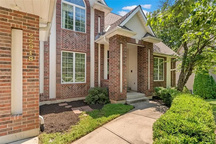 22918 NW Ashford Court, Blue Springs, MO 64015 - #3