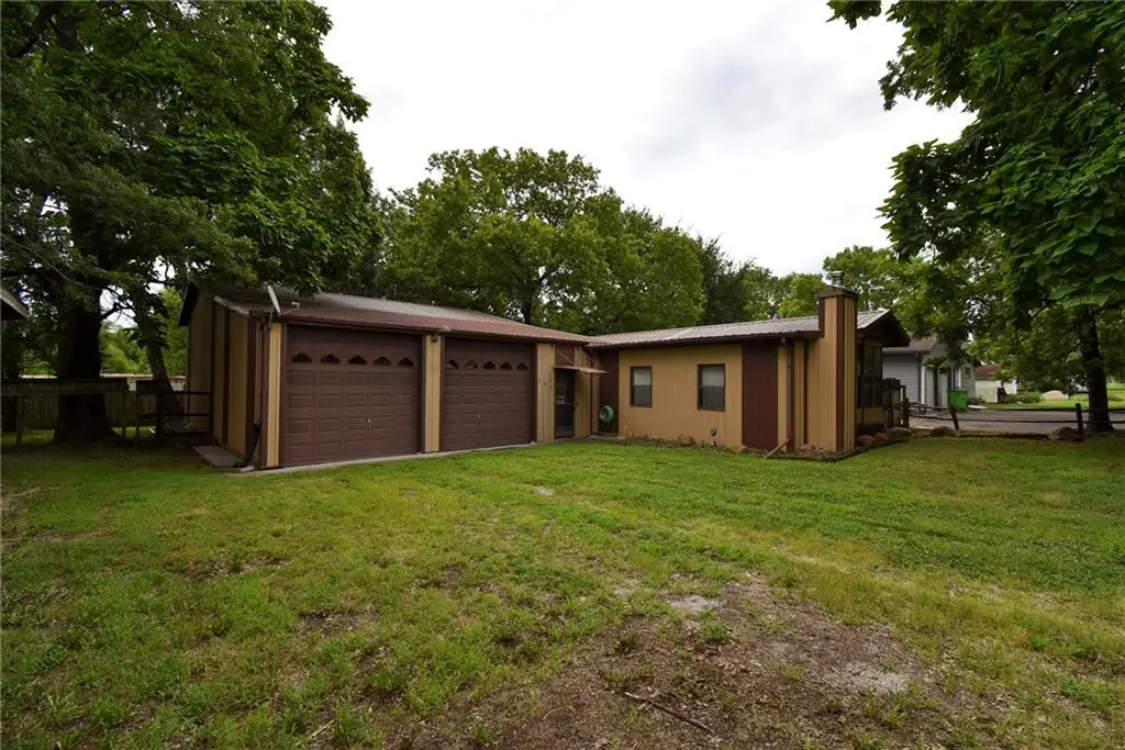 239 N East Avenue, Williamsburg, KS 66095 - #1