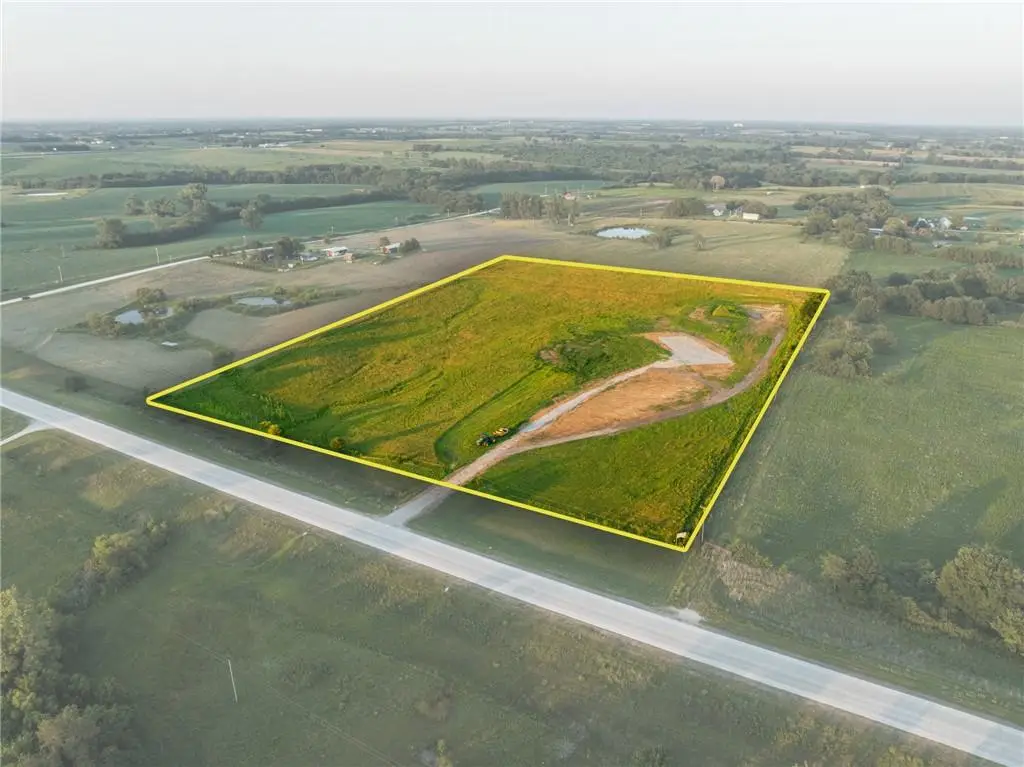 5292 N 13 Highway, Hamilton, MO 64644 - #1