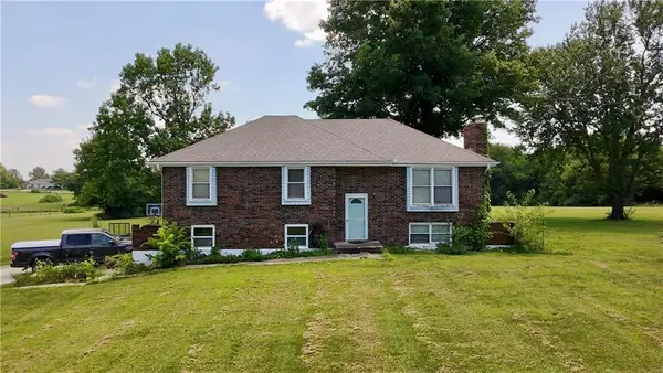 18741 Park Lane Circle, Lawson, MO 64062