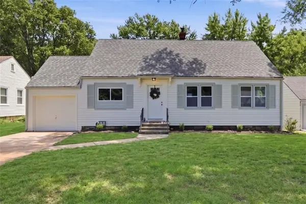 7919 Jarboe Street, Kansas City, MO 64114