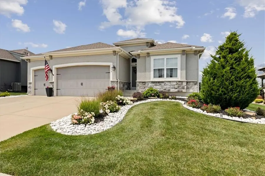 914 Zennor Lane, Raymore, MO 64083 - #2