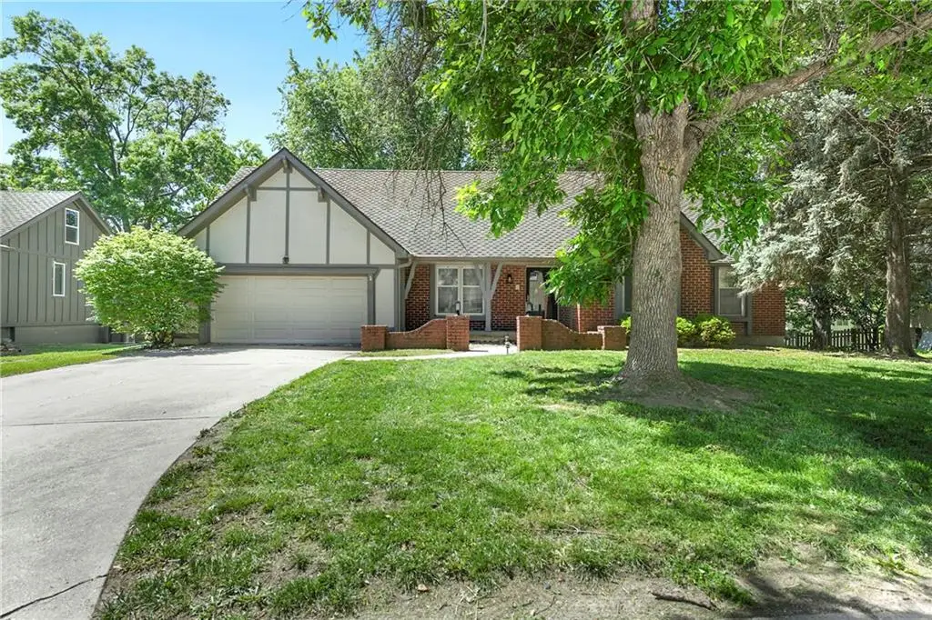 213 Juniper Street, Lees Summit, MO 64064 - #1