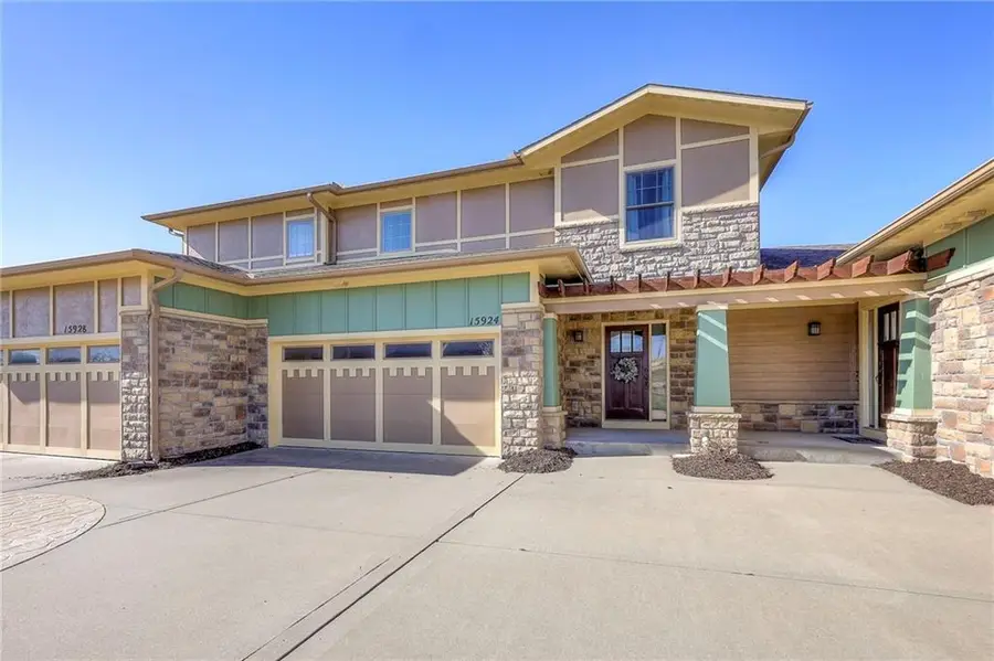 15924 Buena Vista Street, Overland Park, KS 66085 - #2