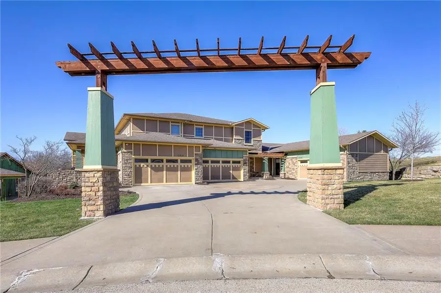 15924 Buena Vista Street, Overland Park, KS 66085 - #3
