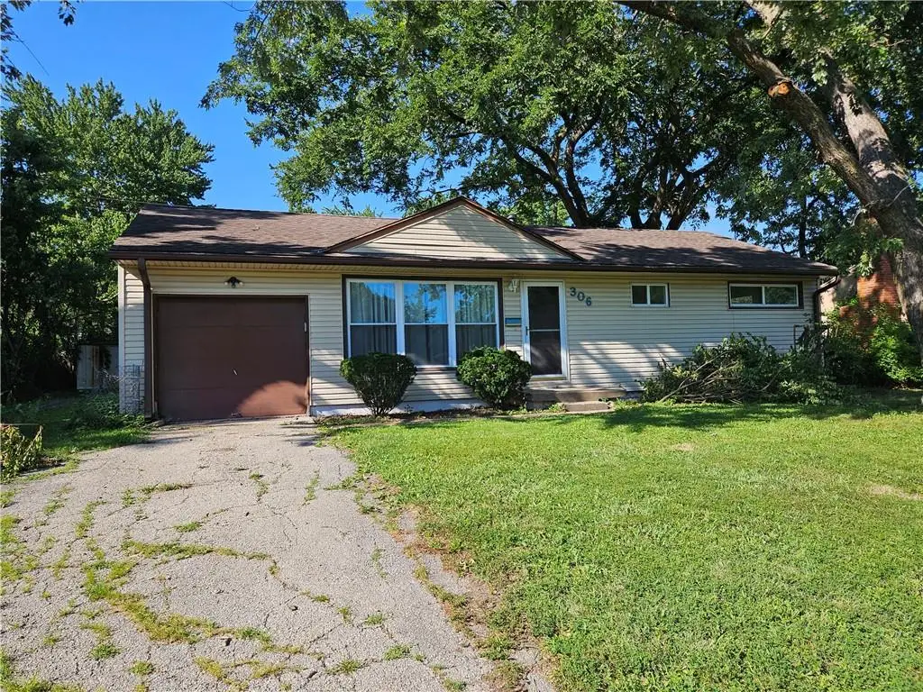 306 Pacific Drive, Belton, MO 64012 - #1
