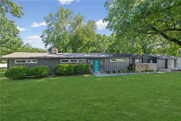 8201 W 64th Terrace, Merriam, KS 66202
