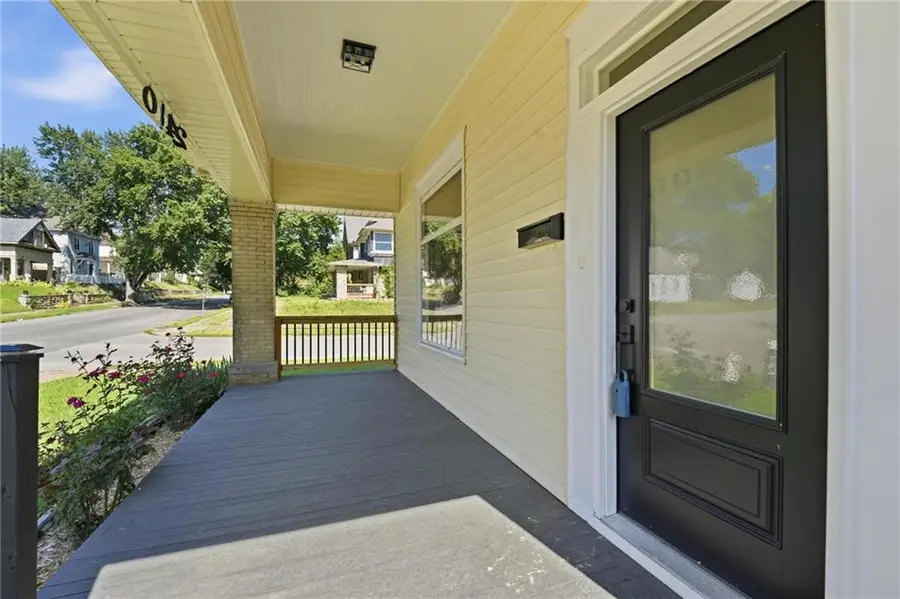 2420 Jules Street, Saint Joseph, MO 64501 - #2