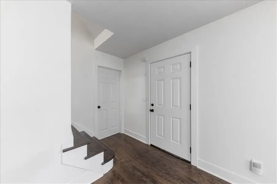 4224 Spruce Avenue, Kansas City, MO 64130 - #2