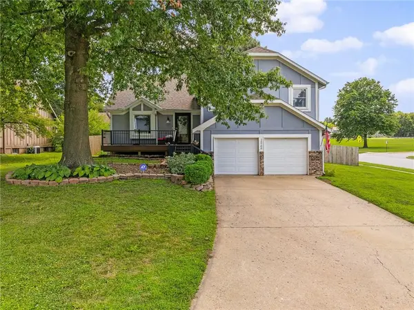 15700 W 146th Terrace, Olathe, KS 66062