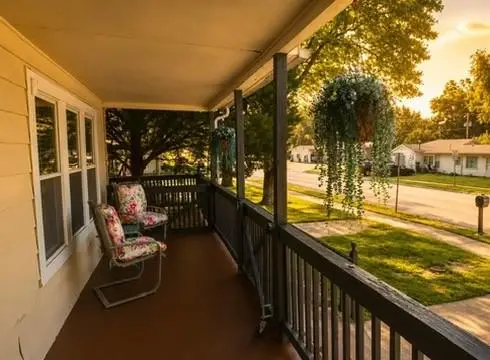 115 E 4th Street, Tonganoxie, KS 66086 - #2