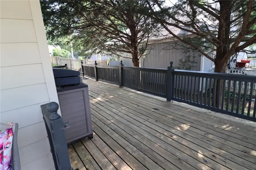 115 E 4th Street, Tonganoxie, KS 66086 - #3