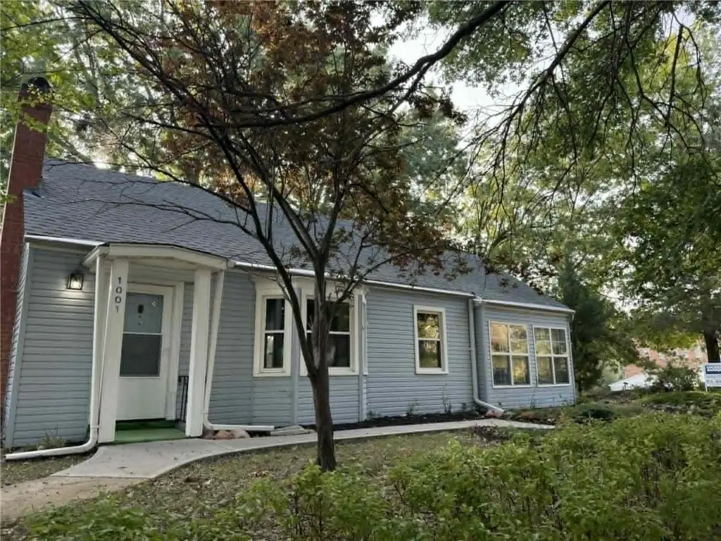 1001 N 25th Street, Saint Joseph, MO 64506 - #1
