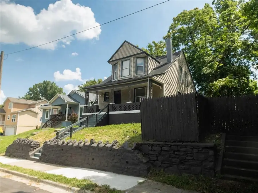 2011 Montgall Avenue, Kansas City, MO 64127 - #2