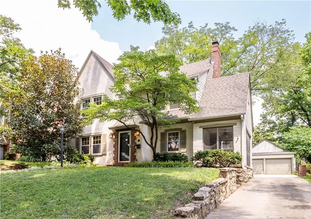 316 E 68th Terrace, Kansas City, MO 64113 - #1