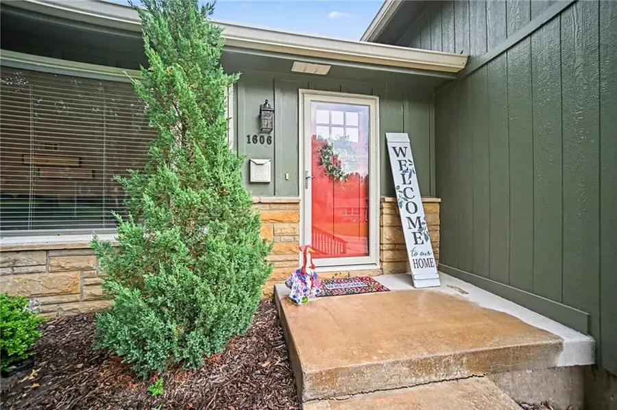 1606 NE 48th Terrace, Kansas City, MO 64118 - #3