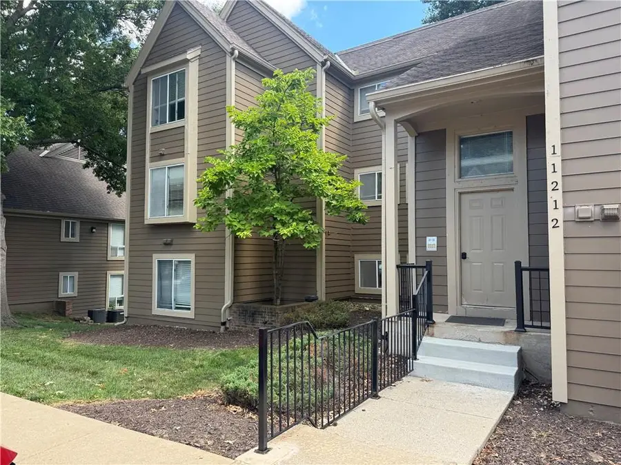 11212 Nieman Road, Overland Park, KS 66210 - #2