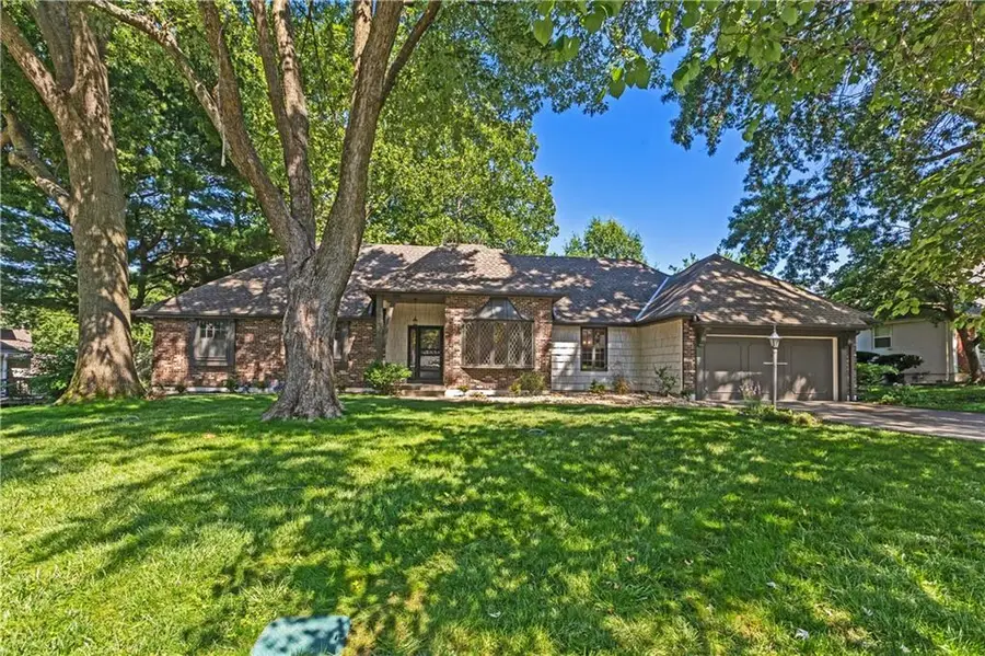 1208 NW Fairway Circle, Blue Springs, MO 64014 - #2