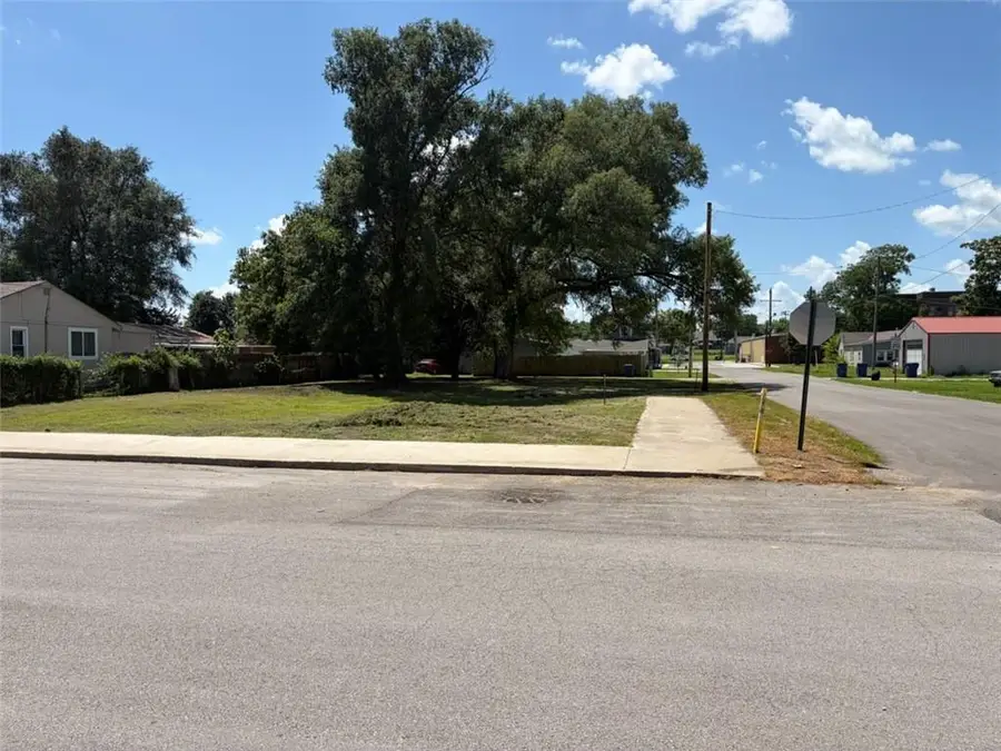 301 Main Street, Linwood, KS 66052 - #2