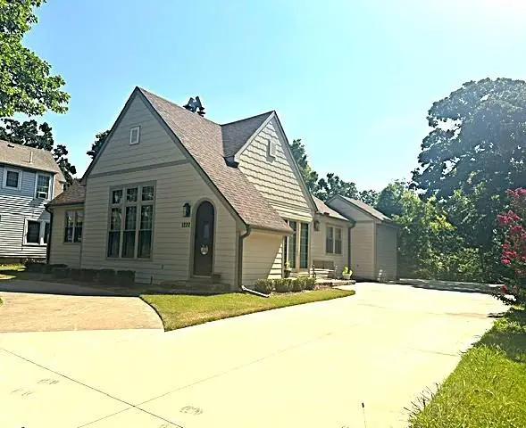 1222 N 2nd Street, Independence, KS 67301