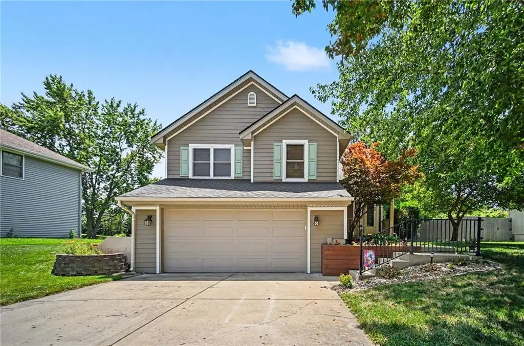 507 E 10th Street, Kearney, MO 64060 - #1