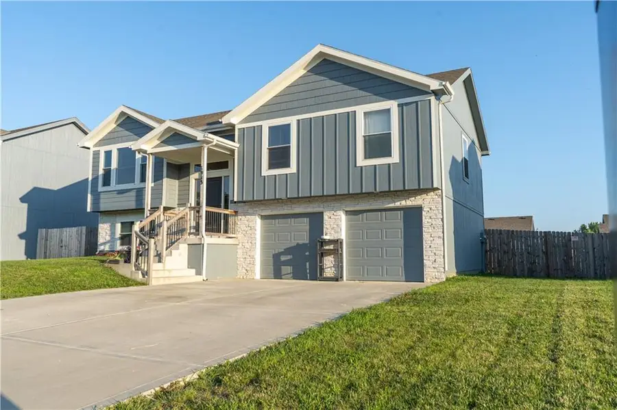 1913 Eagle Drive, Harrisonville, MO 64701 - #3