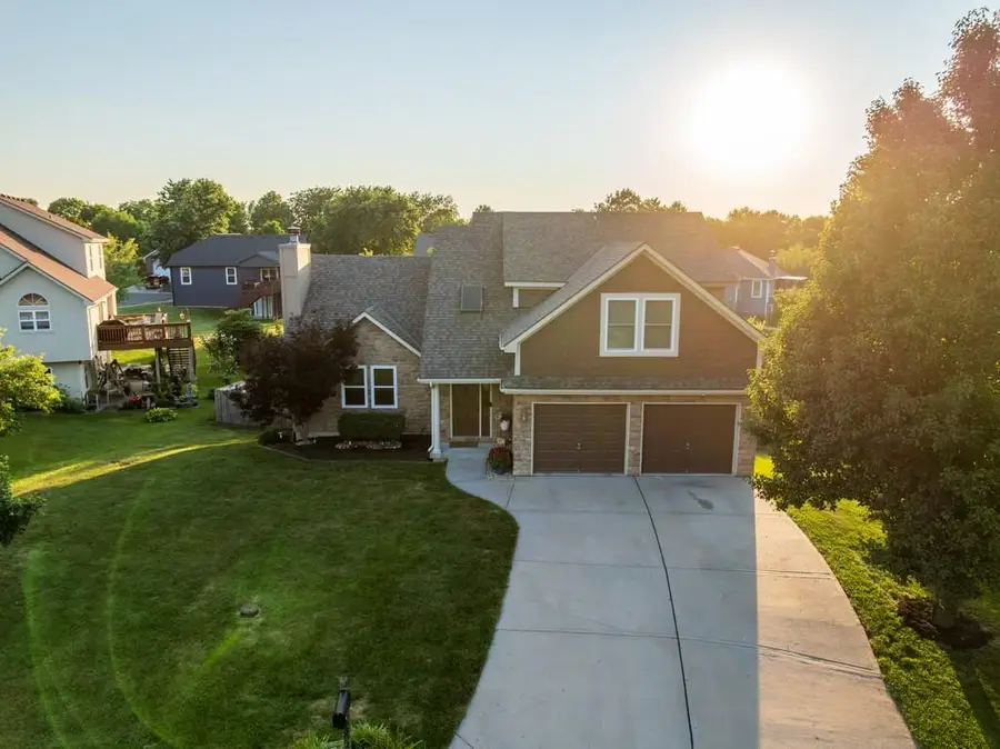 302 SW Bobcat Circle, Oak Grove, MO 64075 - #3