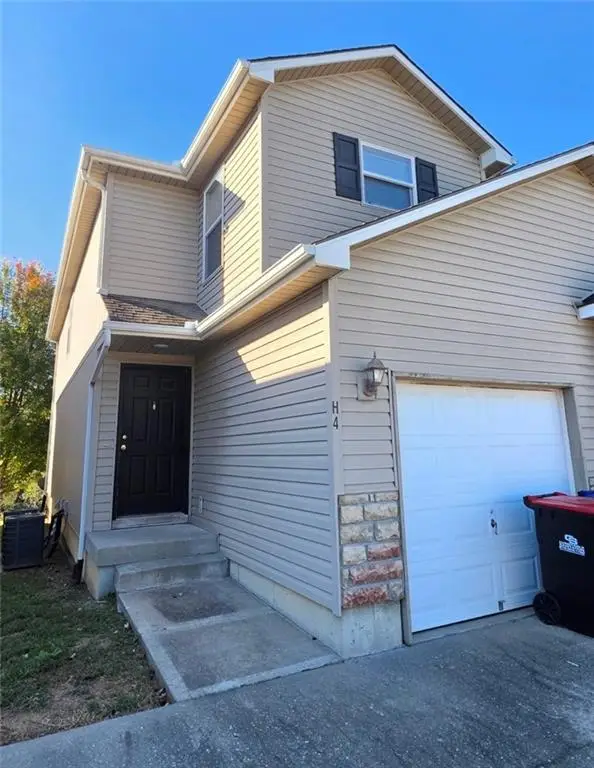 425 Hawthorne #h1,h2,h4 Boulevard, Warrensburg, MO 64093 - #2