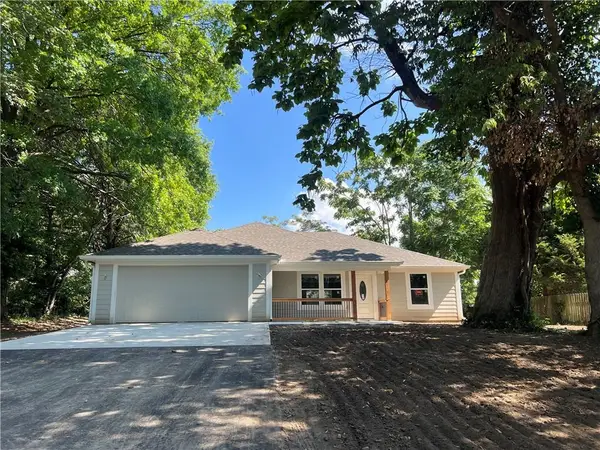 1904 Taylor Street, Lexington, MO 64076