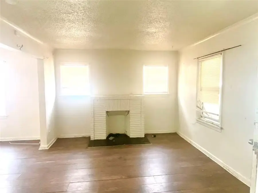 4342 Myrtle Avenue, Kansas City, MO 64130 - #3