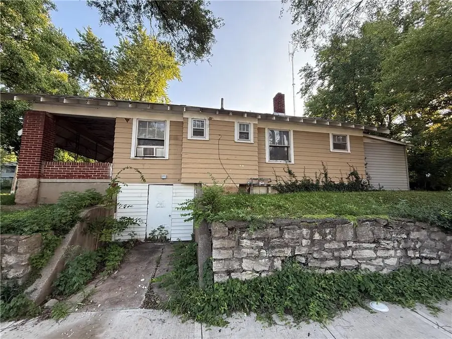 2351 Drury Avenue, Kansas City, MO 64127 - #3