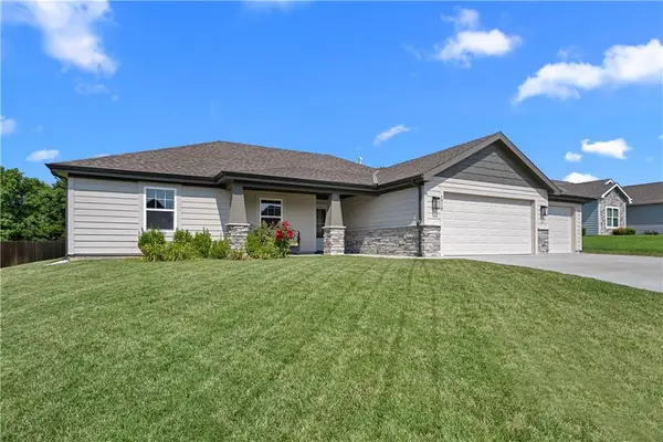 2713 S Fir Terrace, Eudora, KS 66025