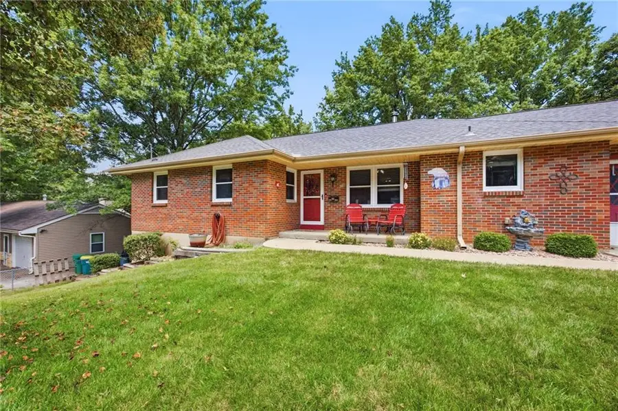 123 Grove Avenue, Bonner Springs, KS 66012 - #3