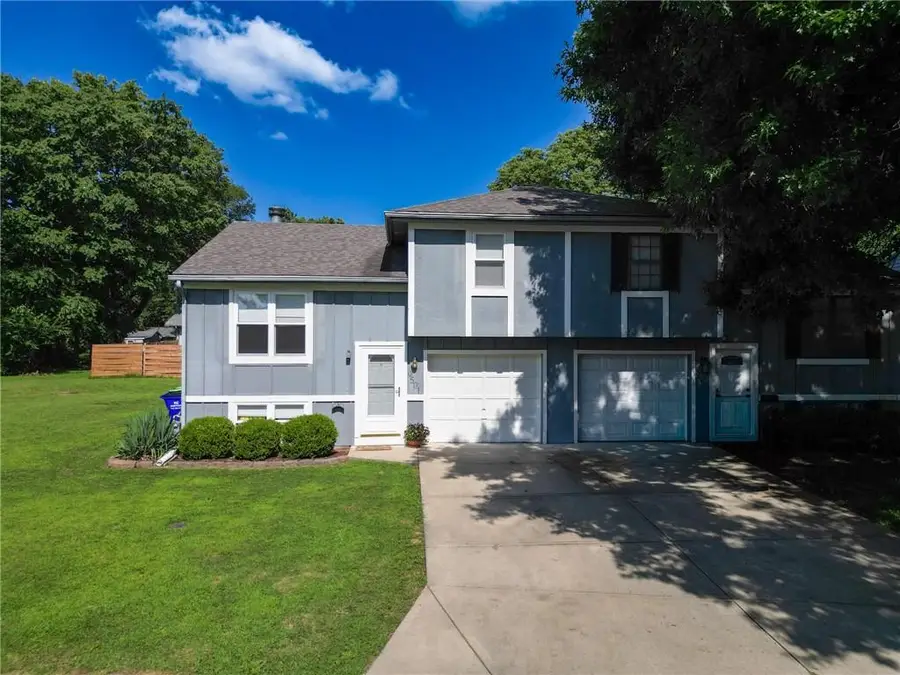 9501 W 86th Street, Overland Park, KS 66212 - #2