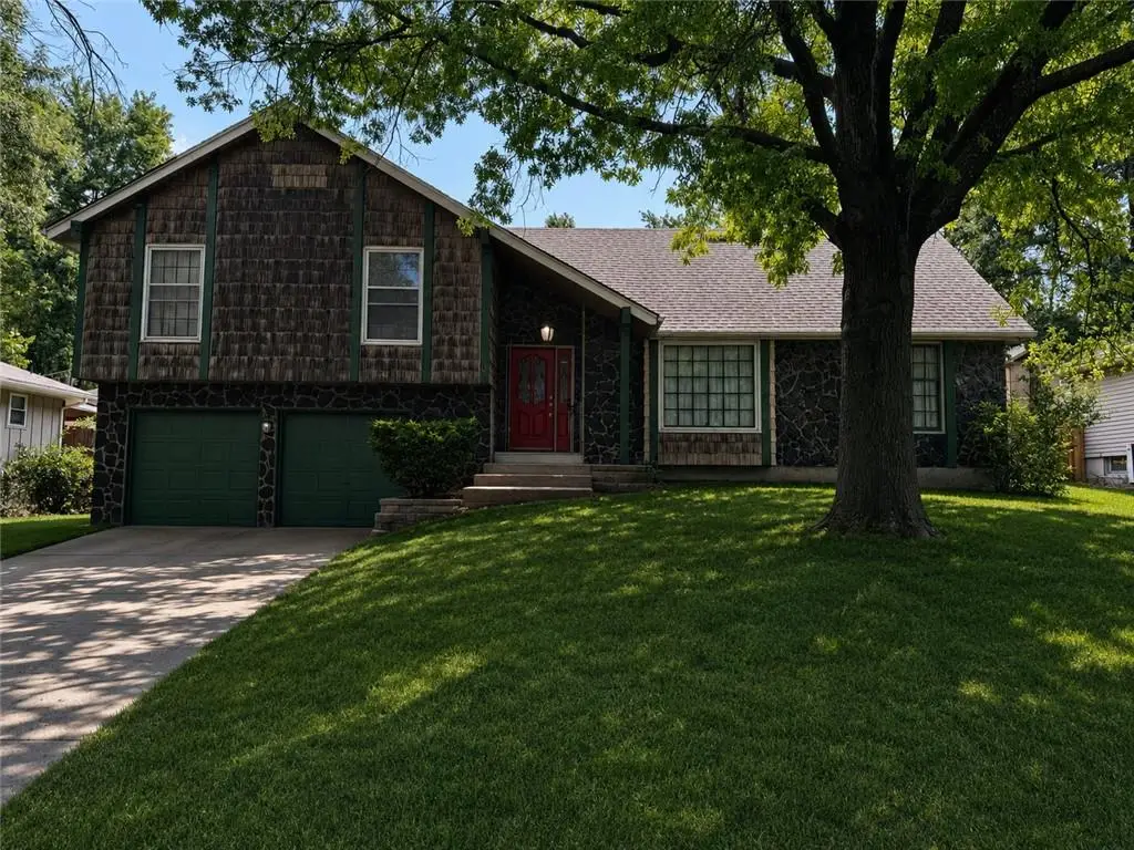 1104 SW 19th Street, Blue Springs, MO 64015 - #1