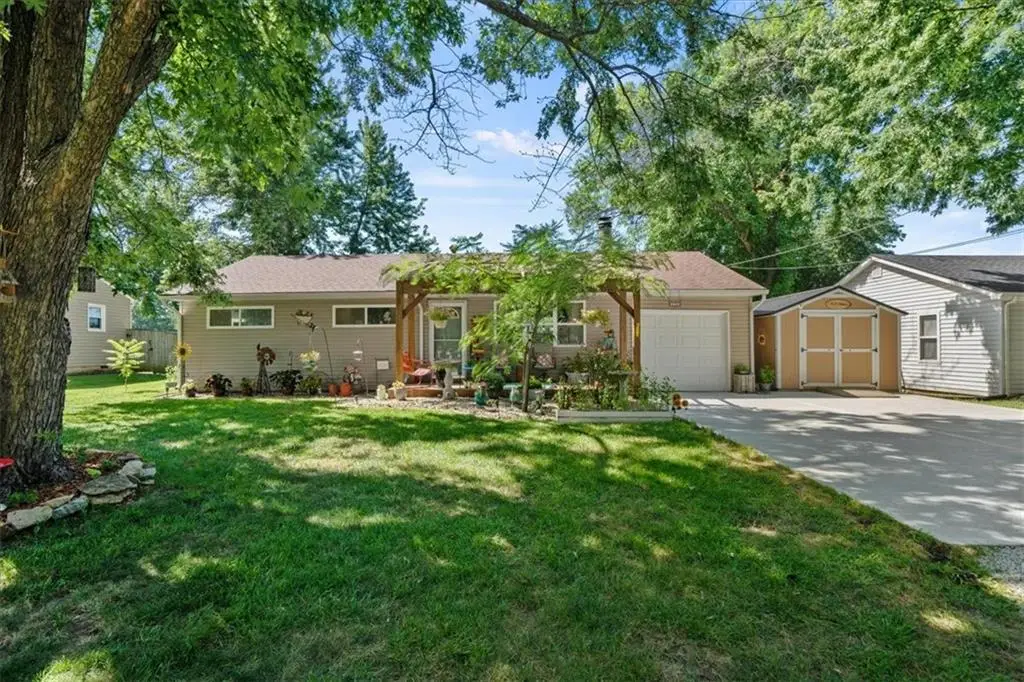 316 E 7th Street, Wellsville, KS 66092 - #1