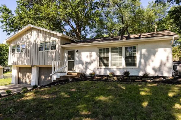 5720 N Belton Avenue, Kansas City, MO 64151