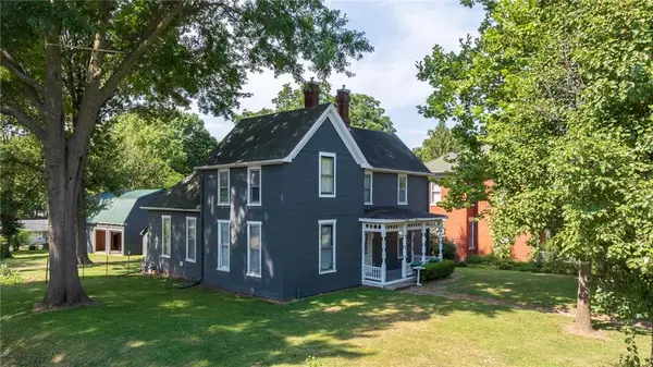 1919 South Street, Lexington, MO 64067